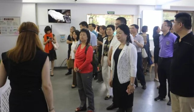 廣州市(shì)白(bái)雲區(qū)多(duō)名領導攜百名養老(lǎo)工(gōng)作(zuò)者，考察調研好(hǎo)孝心社區(qū)居家(jiā)養老(lǎo)創新養老(lǎo)模式