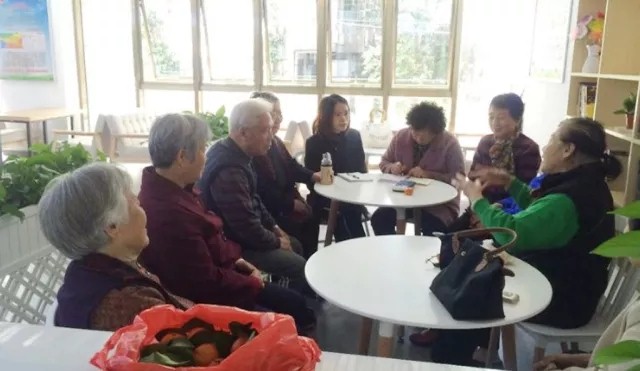 社區(qū)長(cháng)者“活動做(zuò)主”歡樂(yuè)多(duō)，齊聚黃(huáng)石居家(jiā)養老(lǎo)中心同賀佳節！