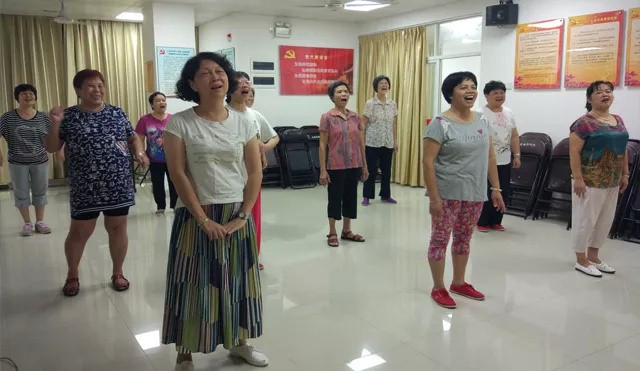 全民(mín)養生(shēng)丨元邦社區(qū)開(kāi)展八段錦教學，将健康送到(dào)老(lǎo)年(nián)人(rén)身(shēn)邊！