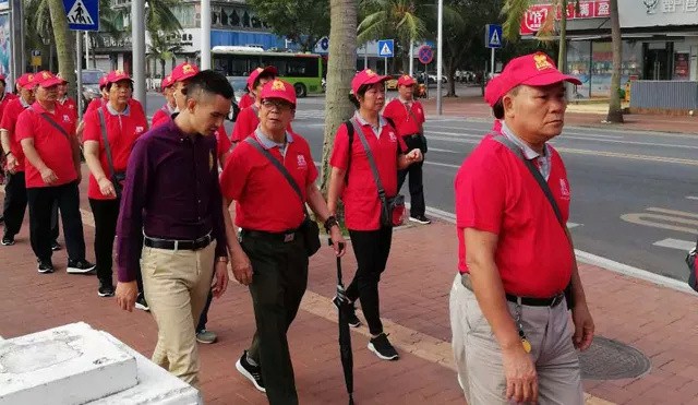 泡溫泉、篝火(huǒ)晚會(huì)、愛(ài)心健步行(xíng)，這(zhè)才是(shì)重陽敬老(lǎo)節的(de)正确打開(kāi)方式