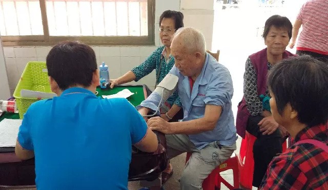 體(tǐ)檢、問(wèn)診全部免費(fèi)！石崗社區(qū)将長(cháng)者健康放(fàng)心上(shàng)！