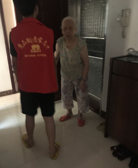 【黃(huáng)石居養】關愛(ài)長(cháng)者，讓台風(fēng)變得(de)有(yǒu)溫情