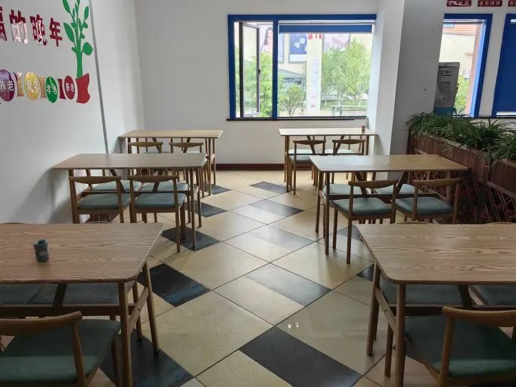 探索養老(lǎo)新模式 托起幸福“夕陽紅(hóng)” 湖(hú)南(nán)澧縣珍珠社區(qū)好(hǎo)孝心日(rì)間(jiān)照(zhào)料中心盛大(dà)開(kāi)業(yè)