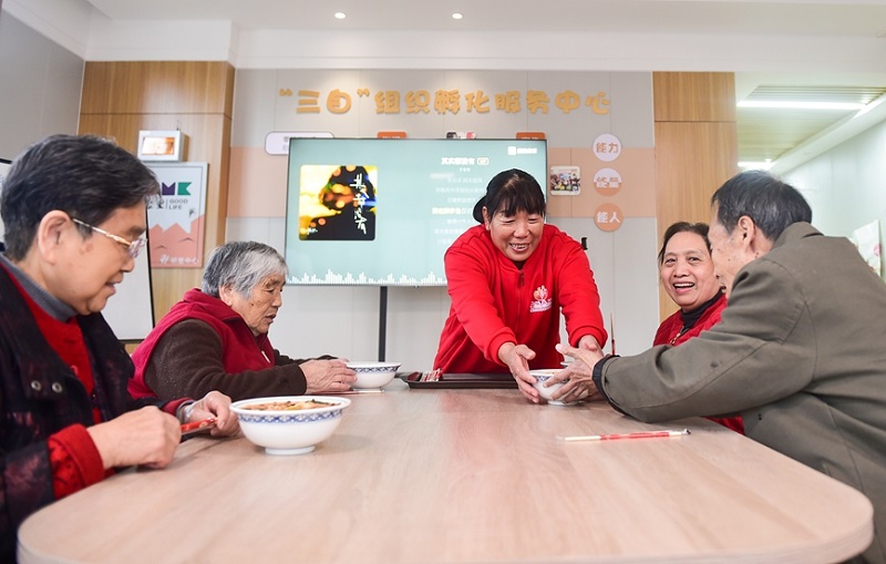 河(hé)南(nán)洛陽：願景成實景 “養老(lǎo)”變“享老(lǎo)”