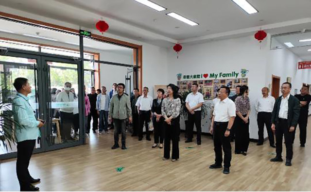 烏海(hǎi)市(shì)居家(jiā)社區(qū)養老(lǎo)暨老(lǎo)年(nián)助餐服務現(xiàn)場(chǎng)會(huì)在烏達召開(kāi)