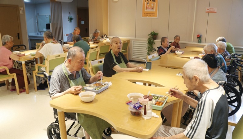 鄭州：十五分(fēn)鐘(zhōng)養老(lǎo)服務圈 托起幸福“夕陽紅(hóng)”